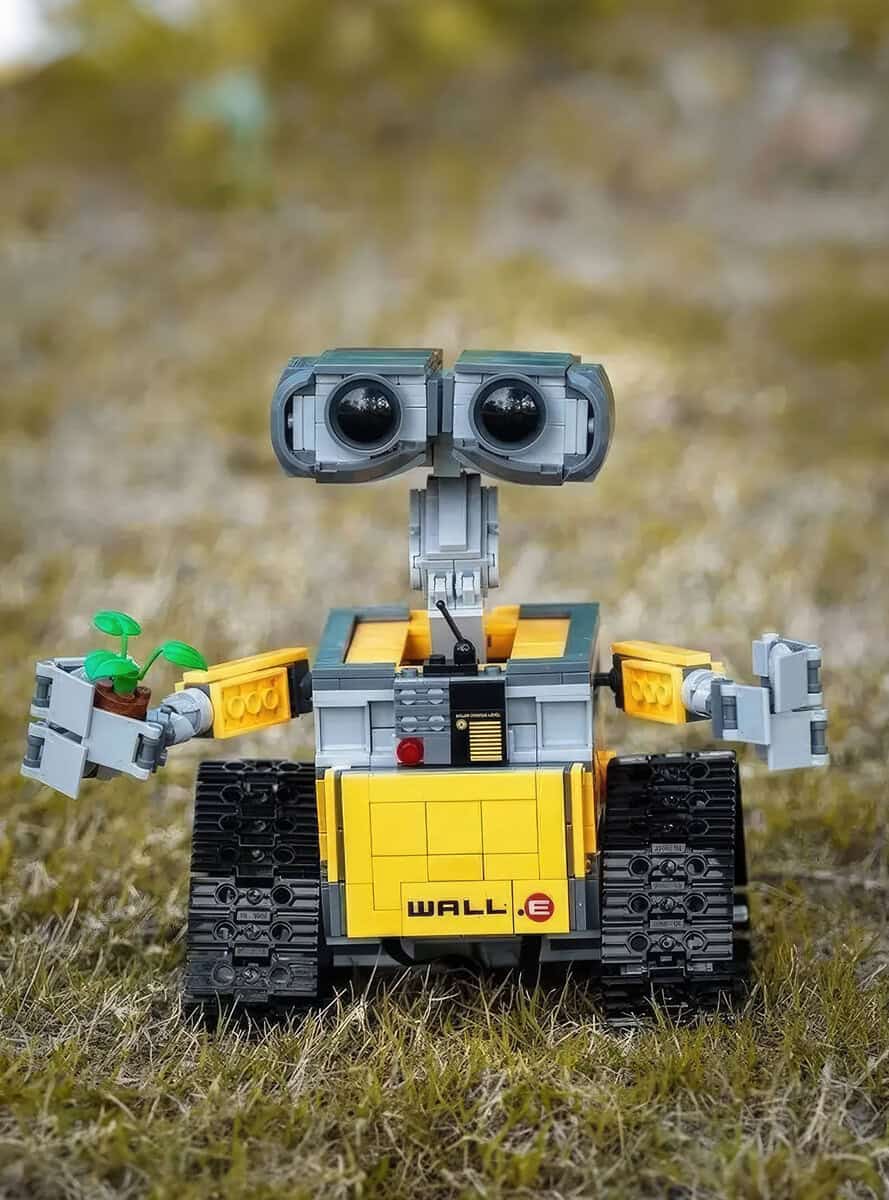 Робот конструктор Валлі WALL-E 687 деталей