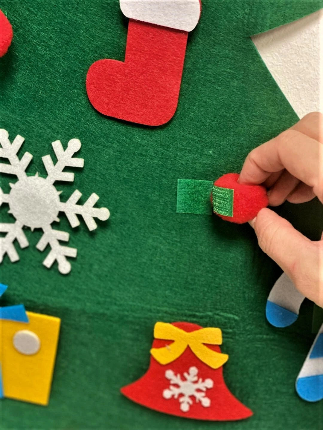 Новорічна фетрова ялинка для дітей з м’якими прикрасами
